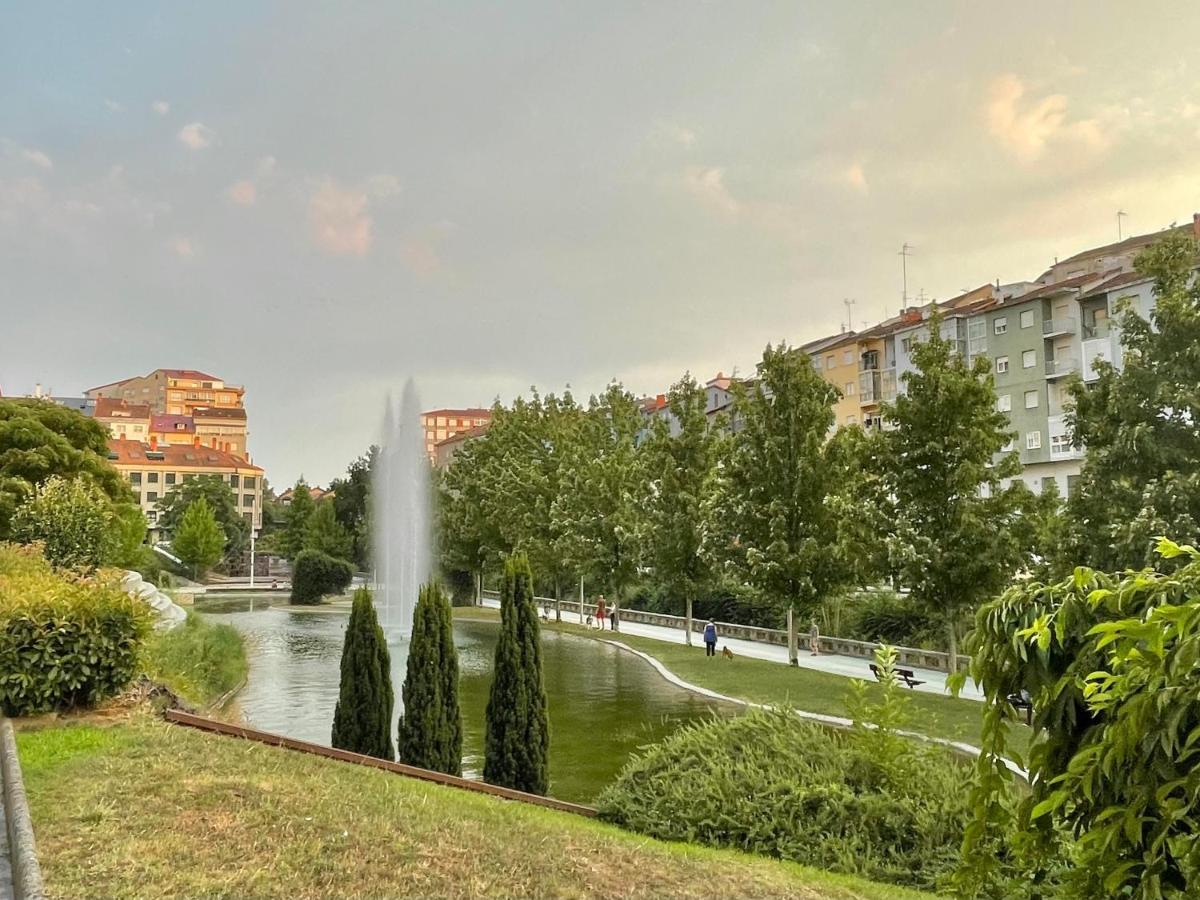 Estudio Centrico 1 Con Terraza Y Parking Privado Ourense Luaran gambar