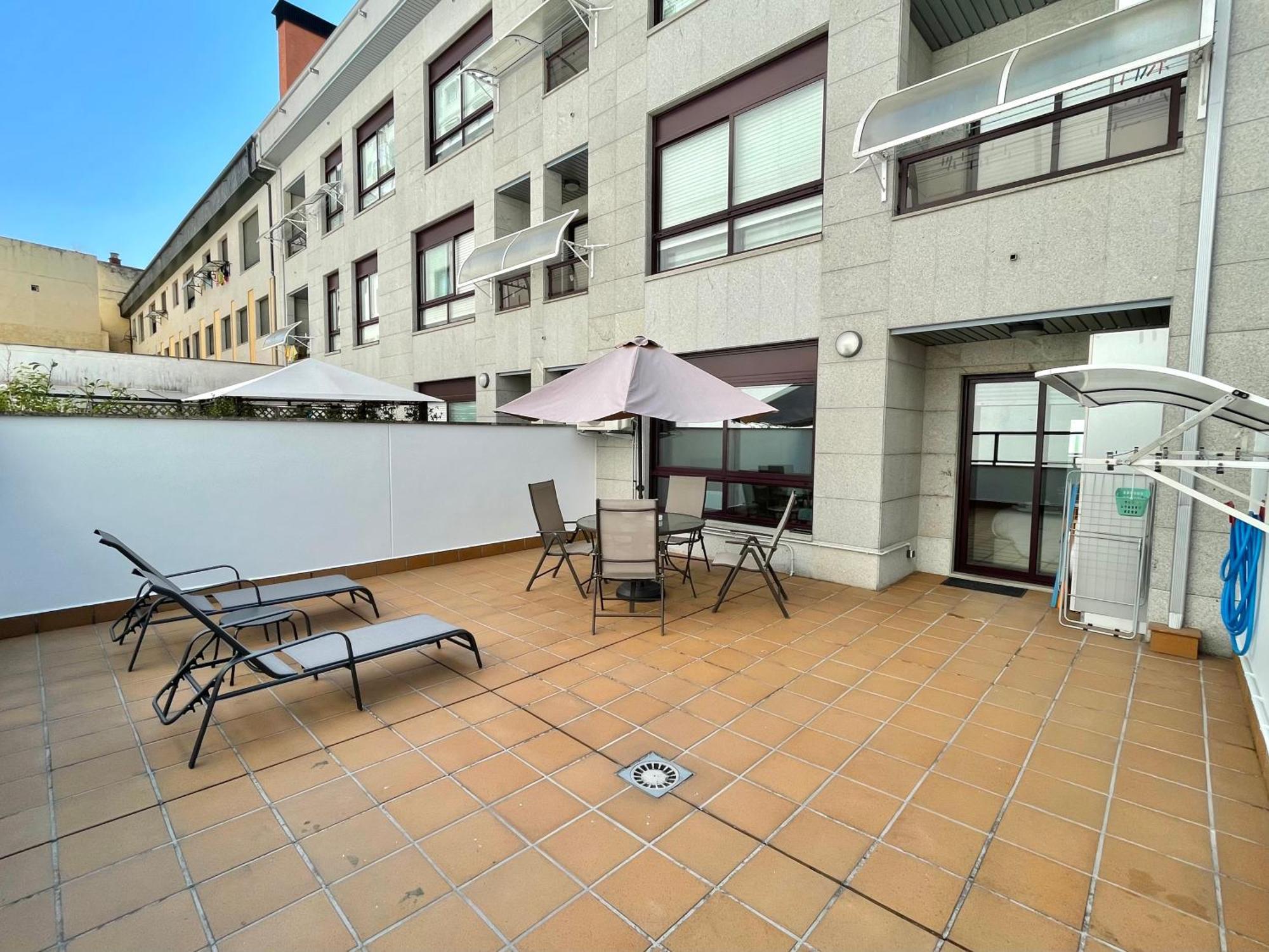 Estudio Centrico 1 Con Terraza Y Parking Privado Ourense Luaran gambar